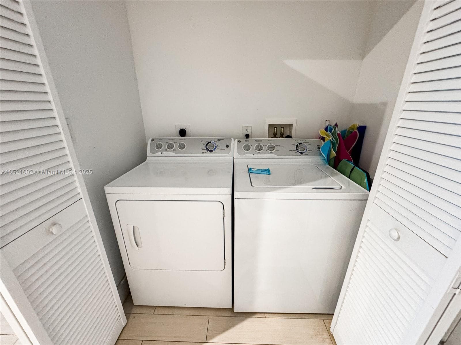 2600 E Hallandale Beach 3104 photo 15
