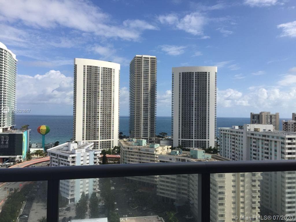 2600 E Hallandale Beach 2202 photo 2