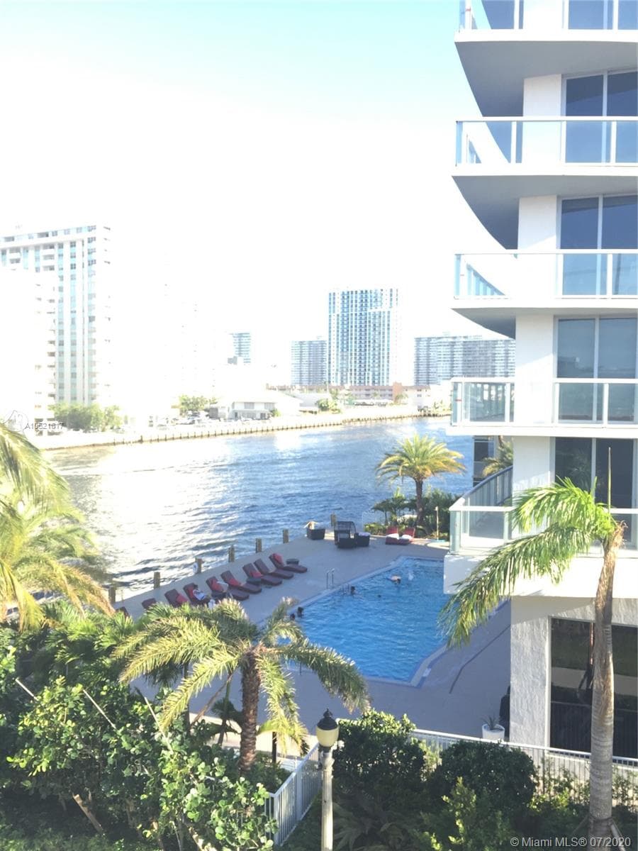 2600 E Hallandale Beach 2202 photo 5