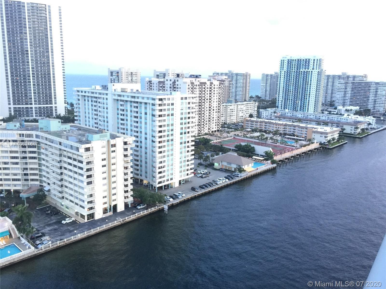 2600 E Hallandale Beach 2202 photo 4