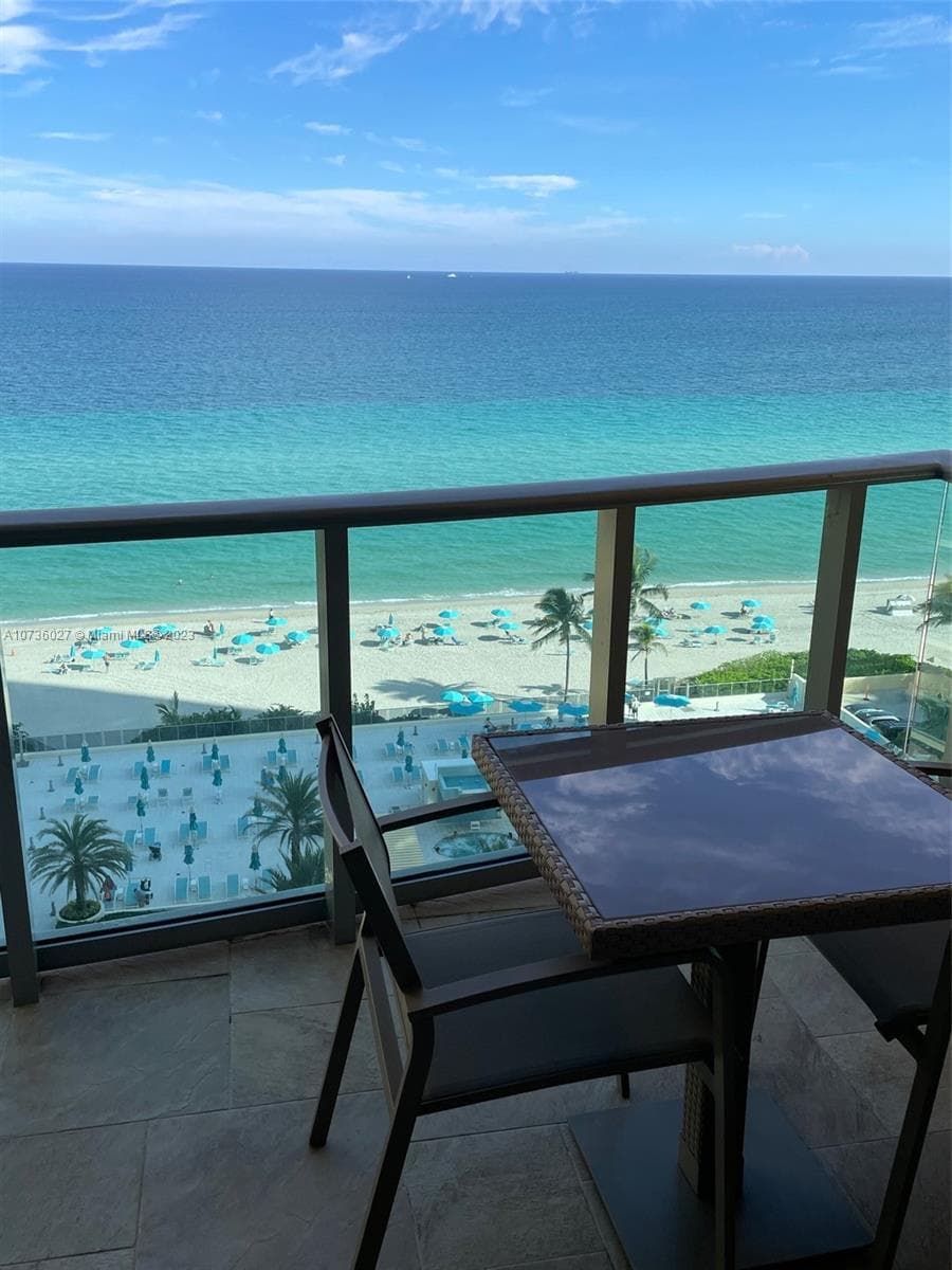 2501 S OCEAN DR 1221 (AVAILABLE JUNE 26) photo 2