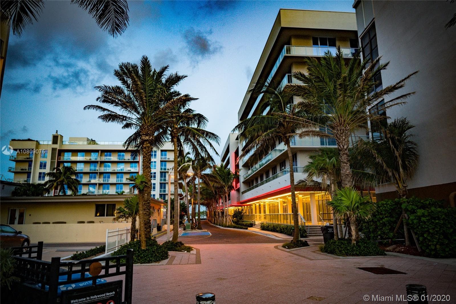 777 N Ocean Dr N311 photo 2