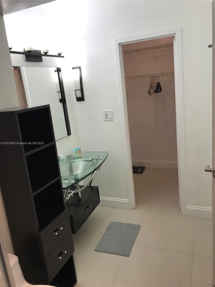 100 Lincoln Rd 1226 photo 18