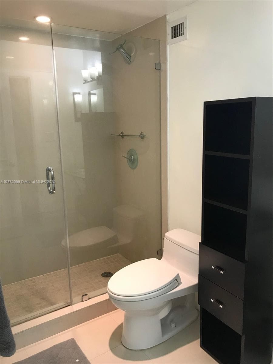 100 Lincoln Rd 1226 photo 19