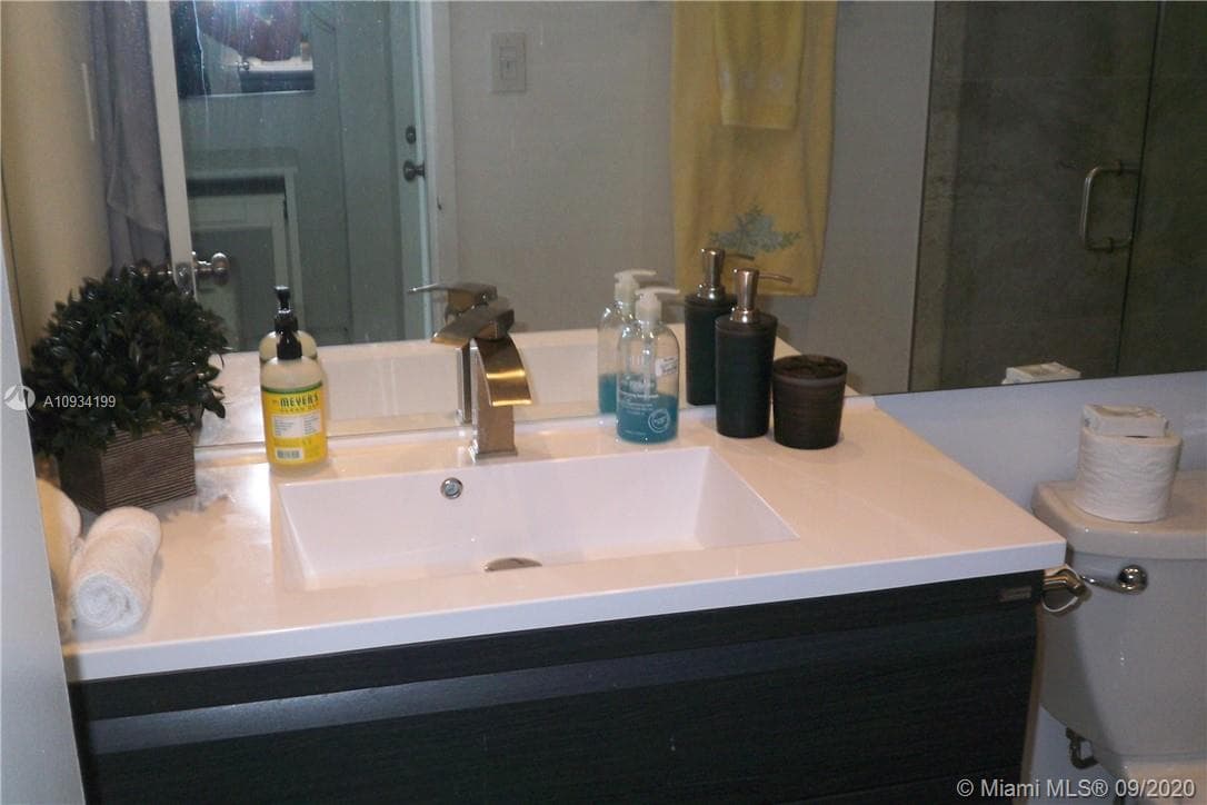 5161 COLLINS AV 806 photo 21