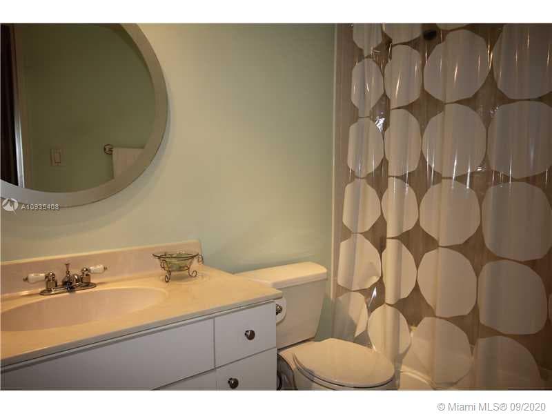 5161 COLLINS AV 508 photo 17