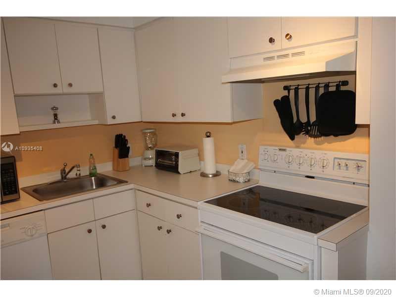5161 COLLINS AV 508 photo 9
