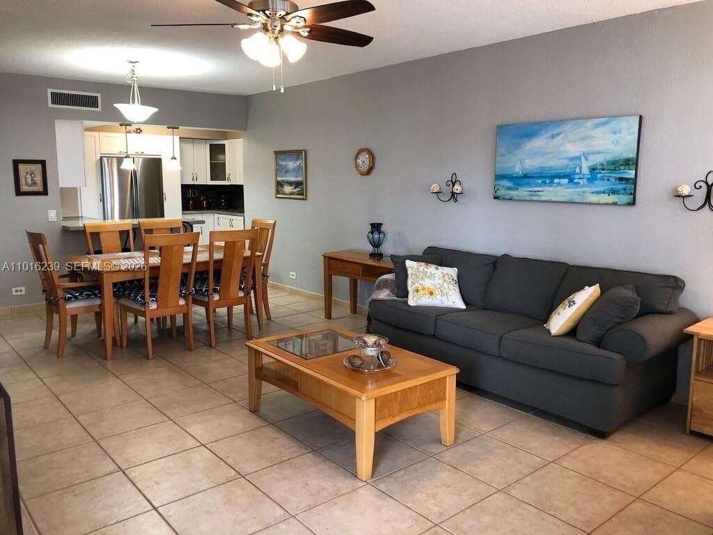 3505 S Ocean Dr 1115 photo 3