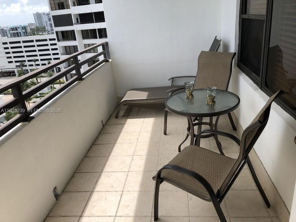 3505 S Ocean Dr 1115 photo 9