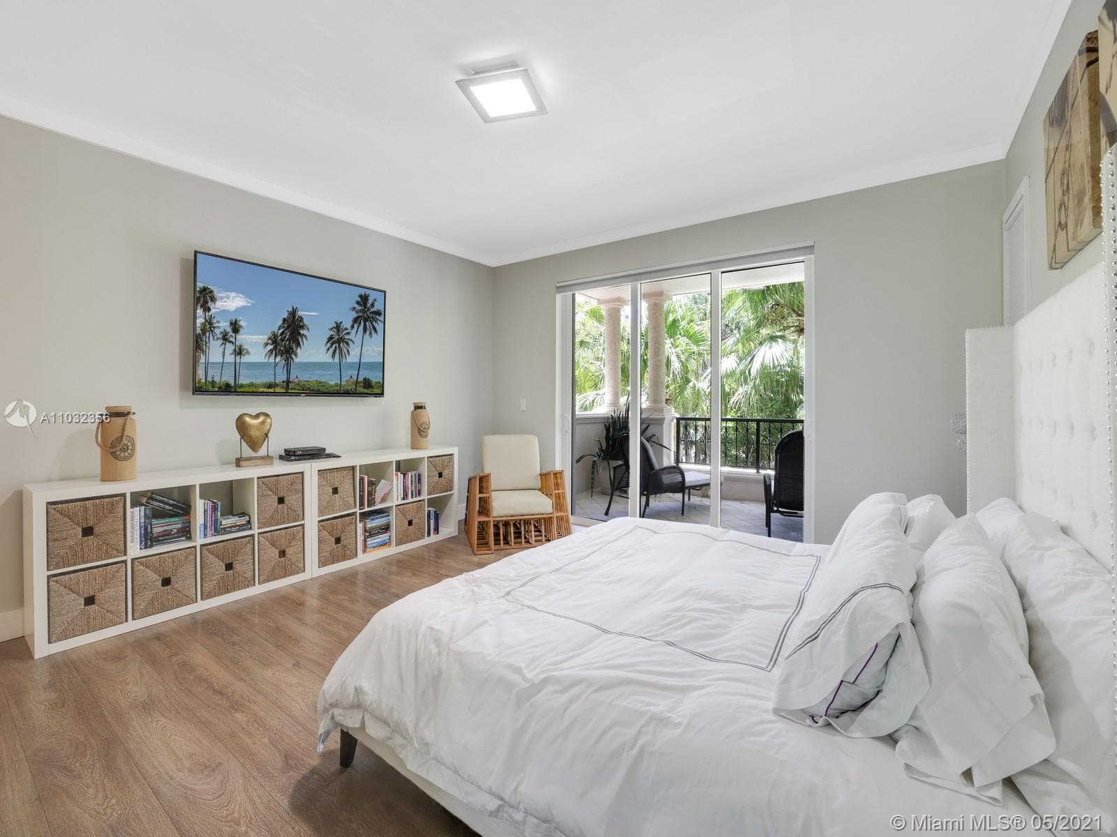 19126 Fisher Island Dr 19126 photo 24