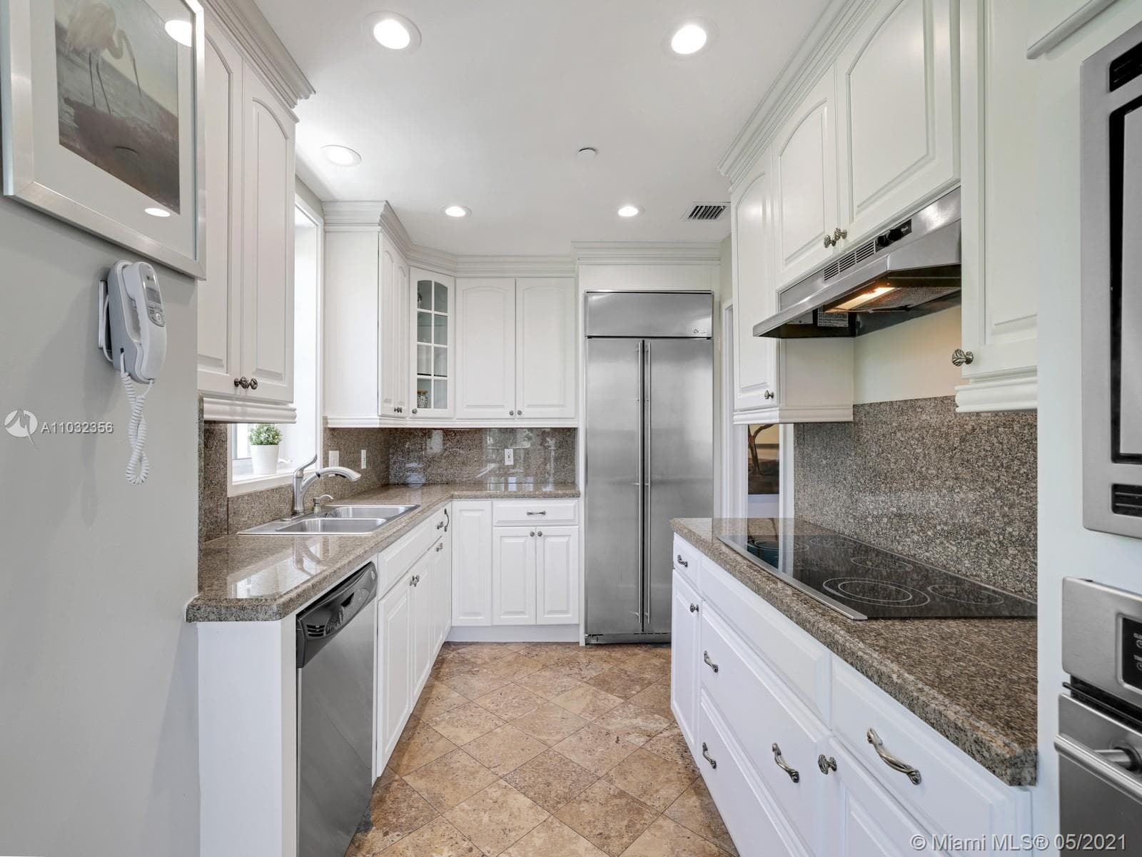 19126 Fisher Island Dr 19126 photo 10