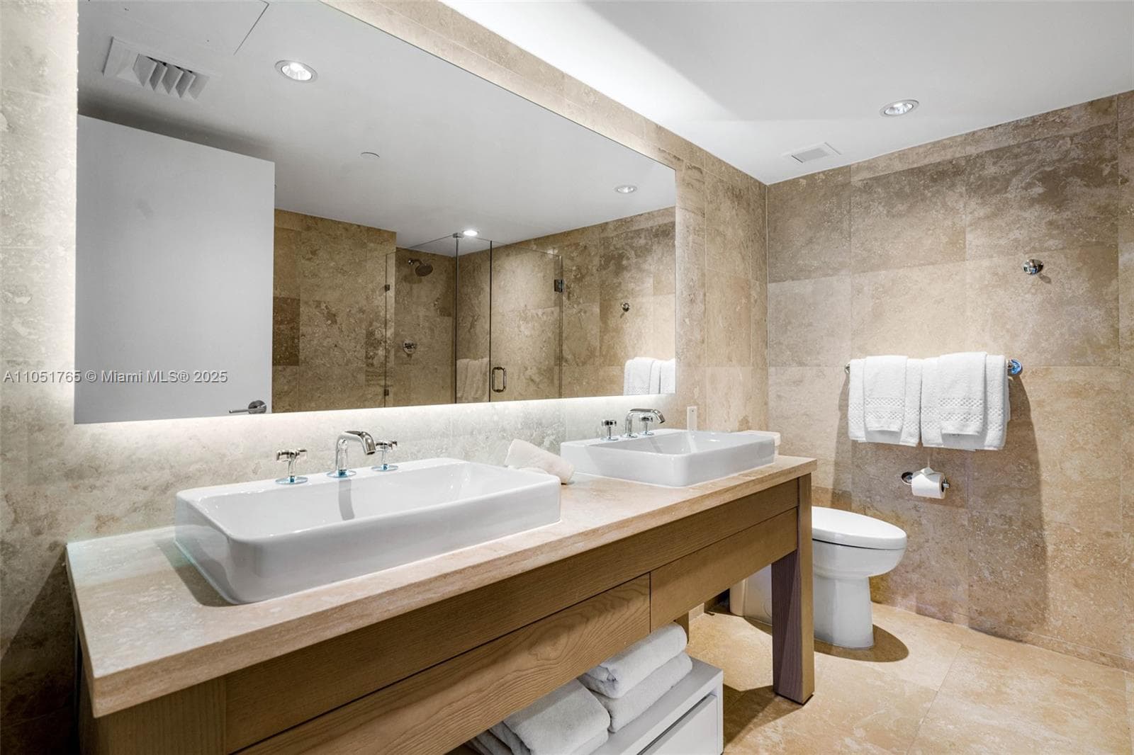 102 24th St 1115 photo 23