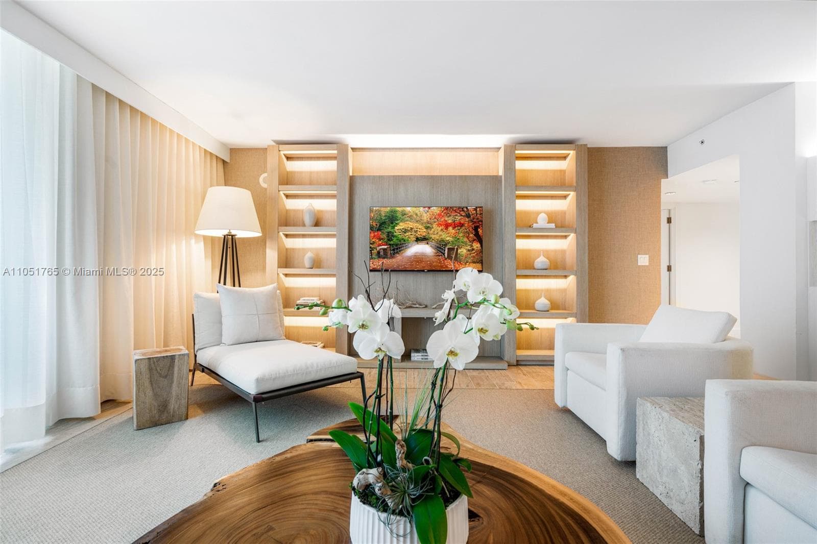 102 24th St 1115 photo 5