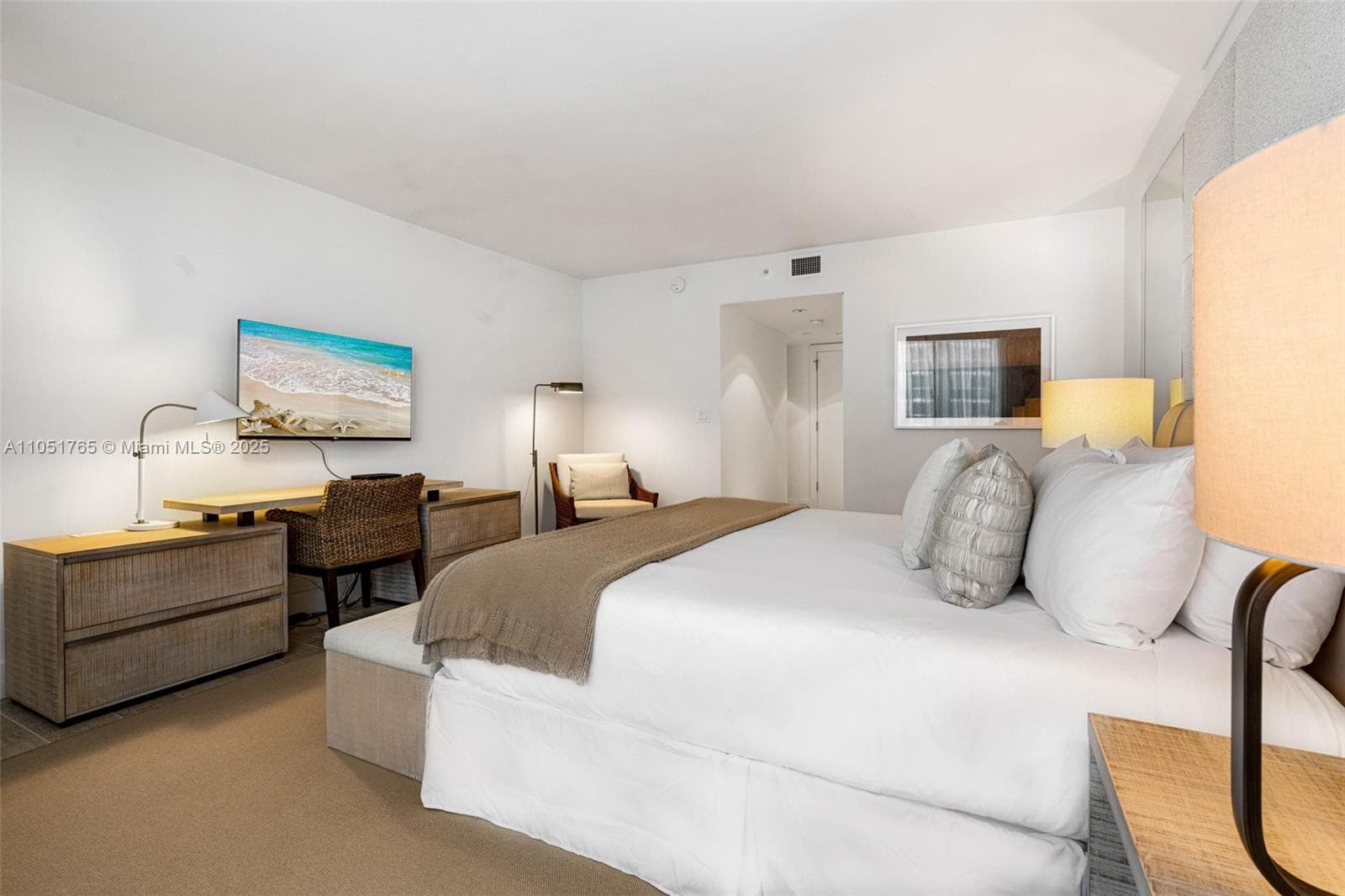 102 24th St 1115 photo 14