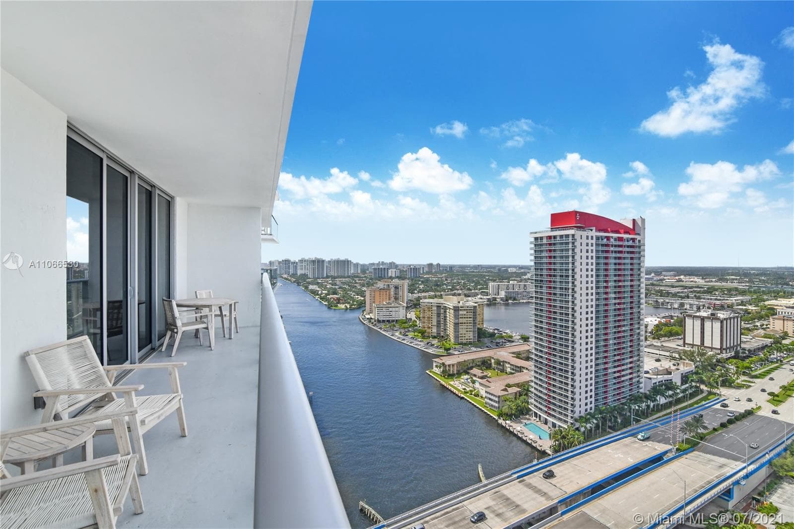 4010 S Ocean Dr R1406 photo 2