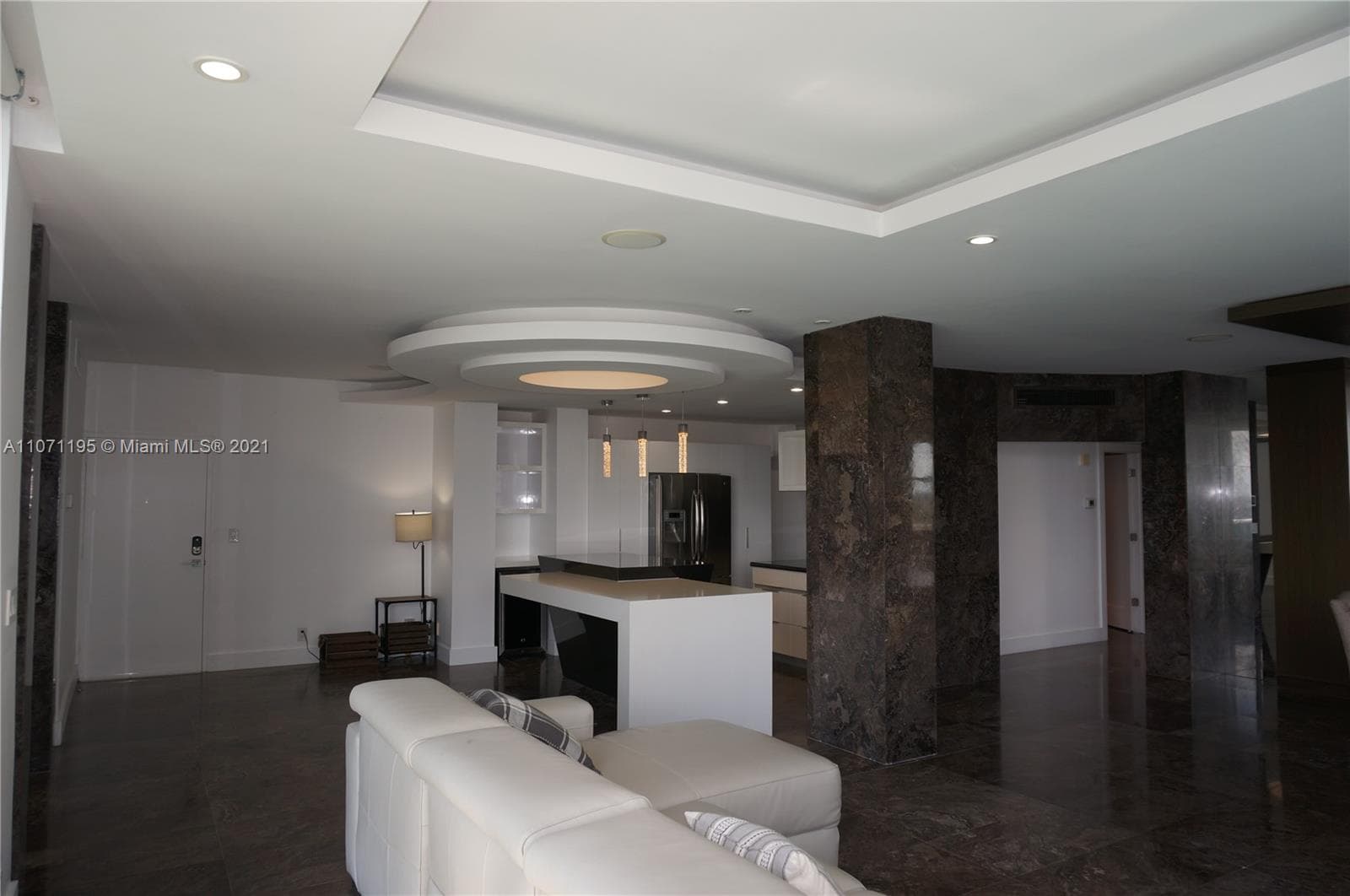 4001 S Ocean Dr PH1 photo 3