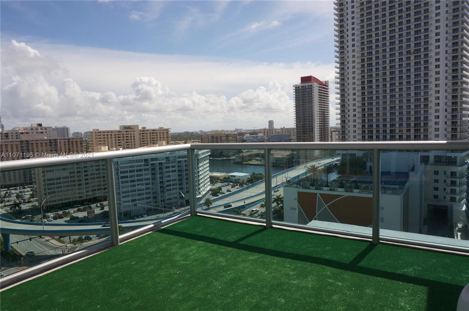 4001 S Ocean Dr PH1 photo 11