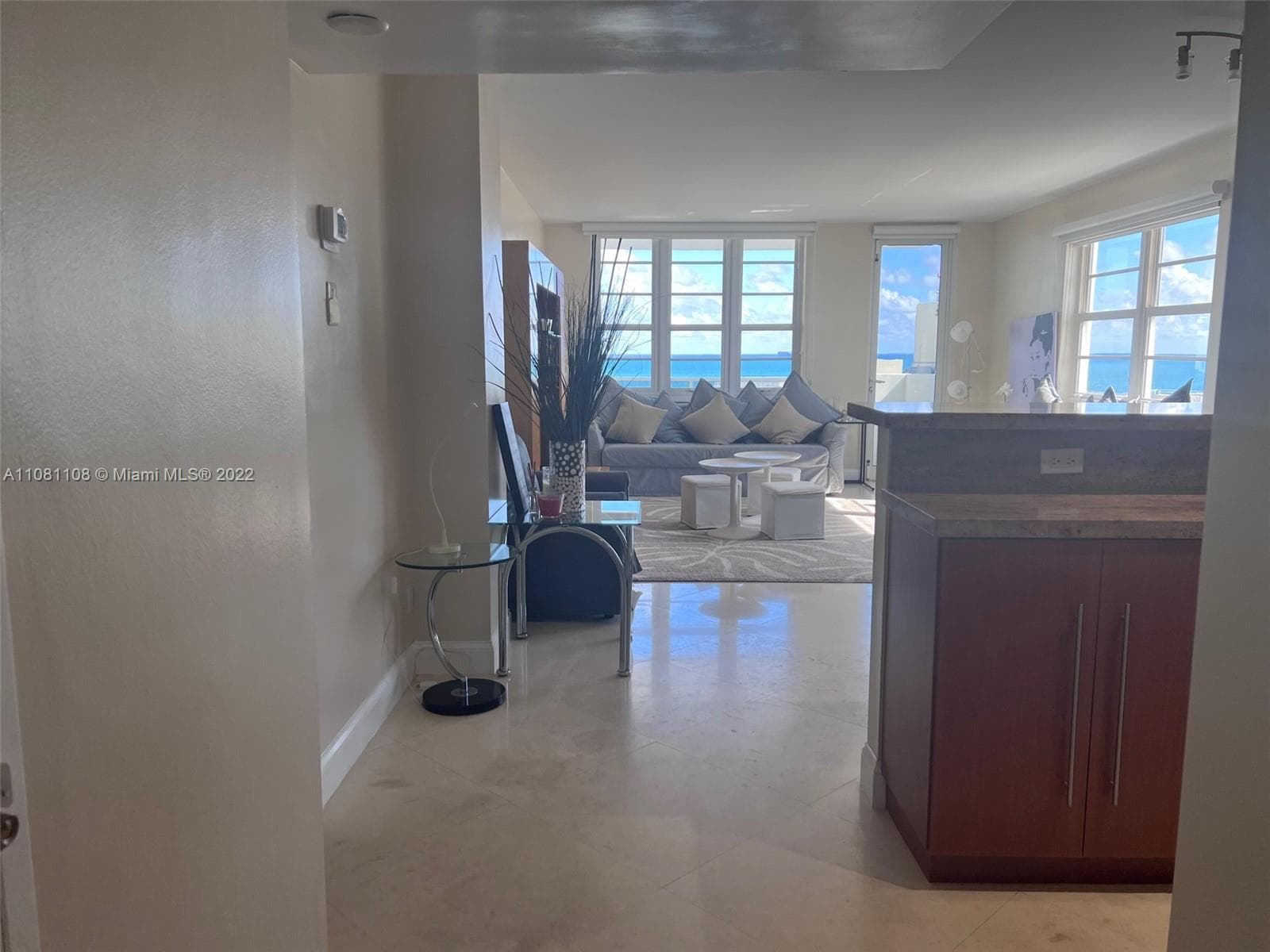 100 Lincoln Rd 1121 photo 2