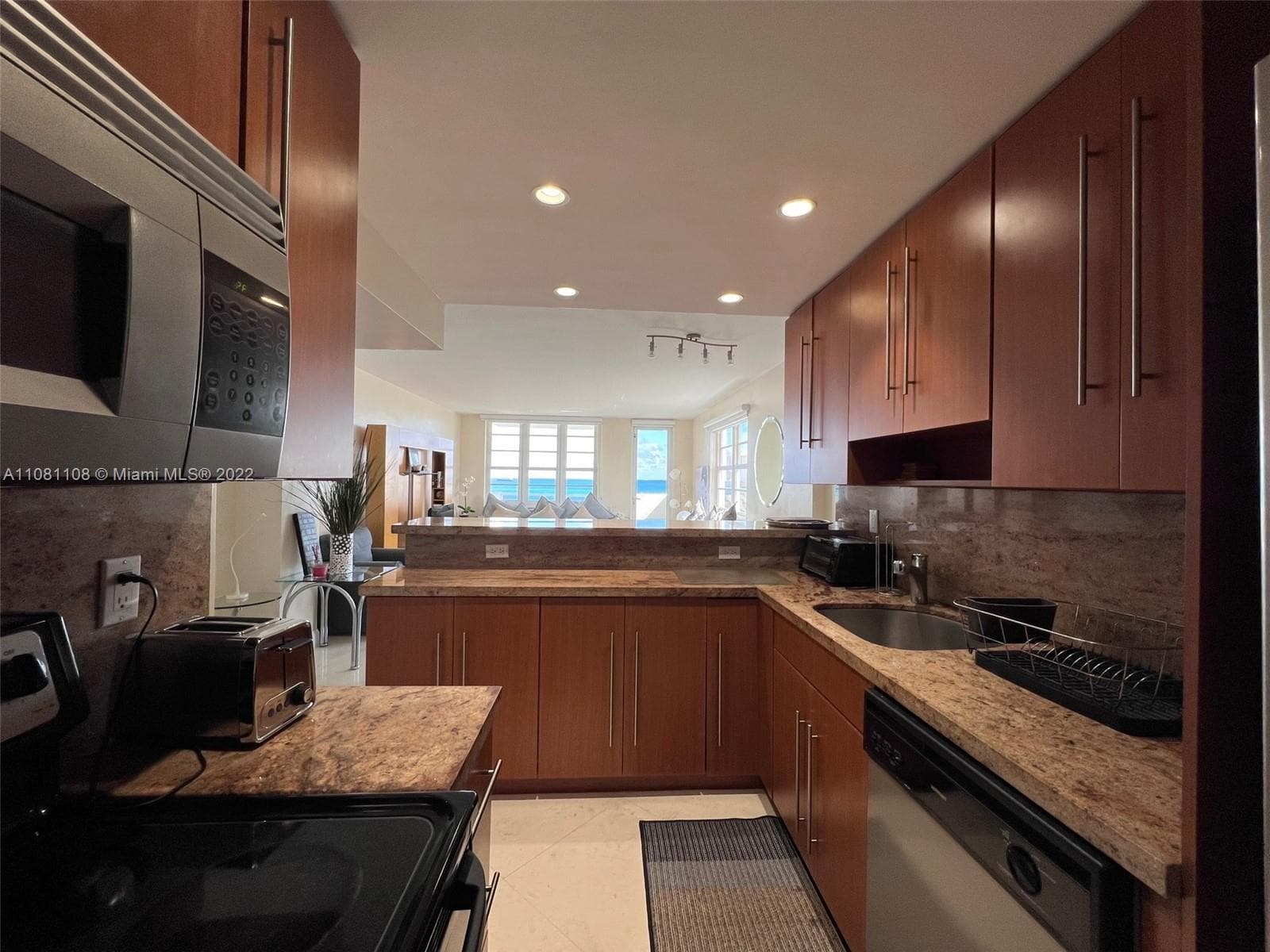 100 Lincoln Rd 1121 photo 9