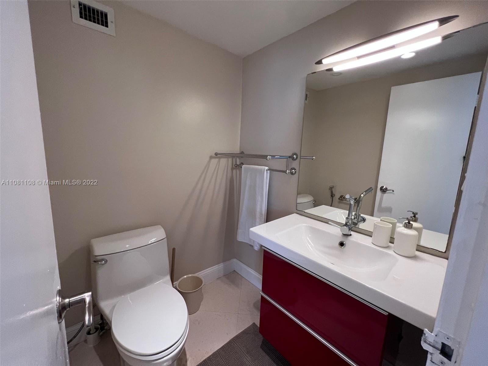 100 Lincoln Rd 1121 photo 11