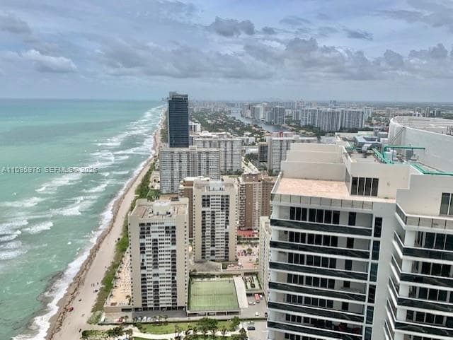 1830 S Ocean Dr 4904 photo 2