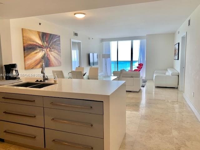 1830 S Ocean Dr 4904 photo 7