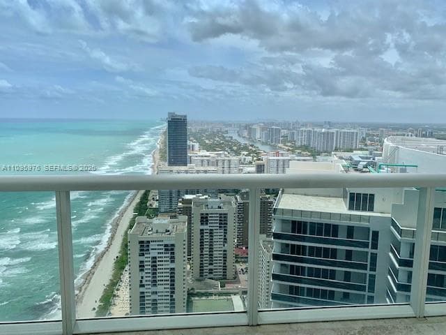 1830 S Ocean Dr 4904 photo 3
