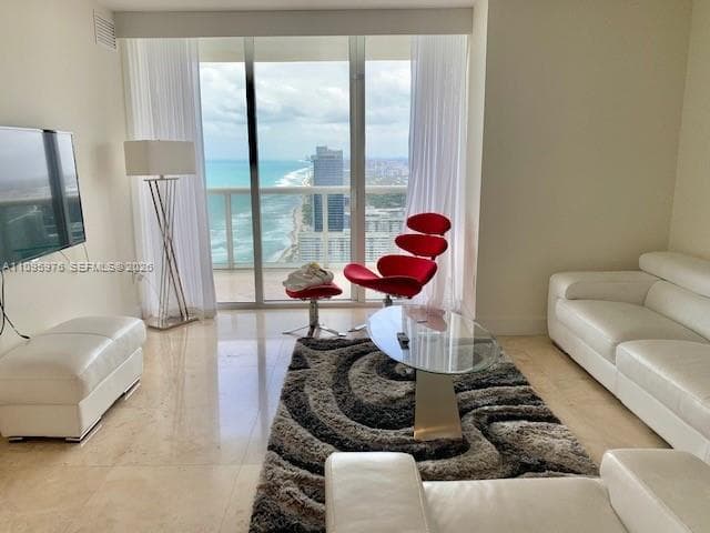 1830 S Ocean Dr 4904 photo 1