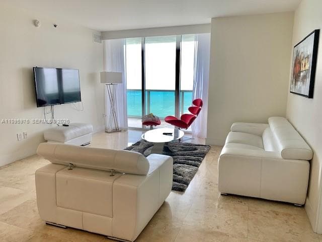1830 S Ocean Dr 4904 photo 8