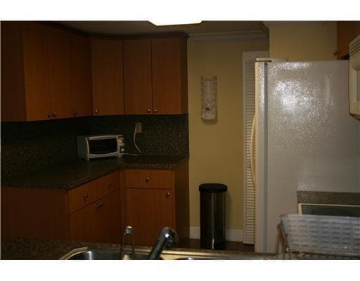 1915 Brickell Avenue 1104C photo 2