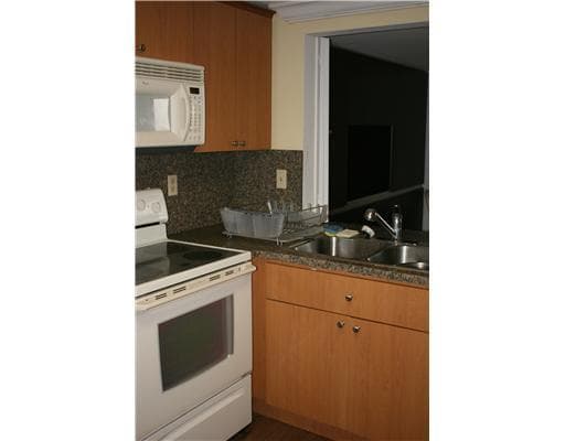 1915 Brickell Avenue 1104C photo 4