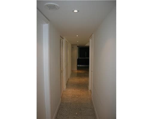 1915 Brickell Avenue 1104C photo 8