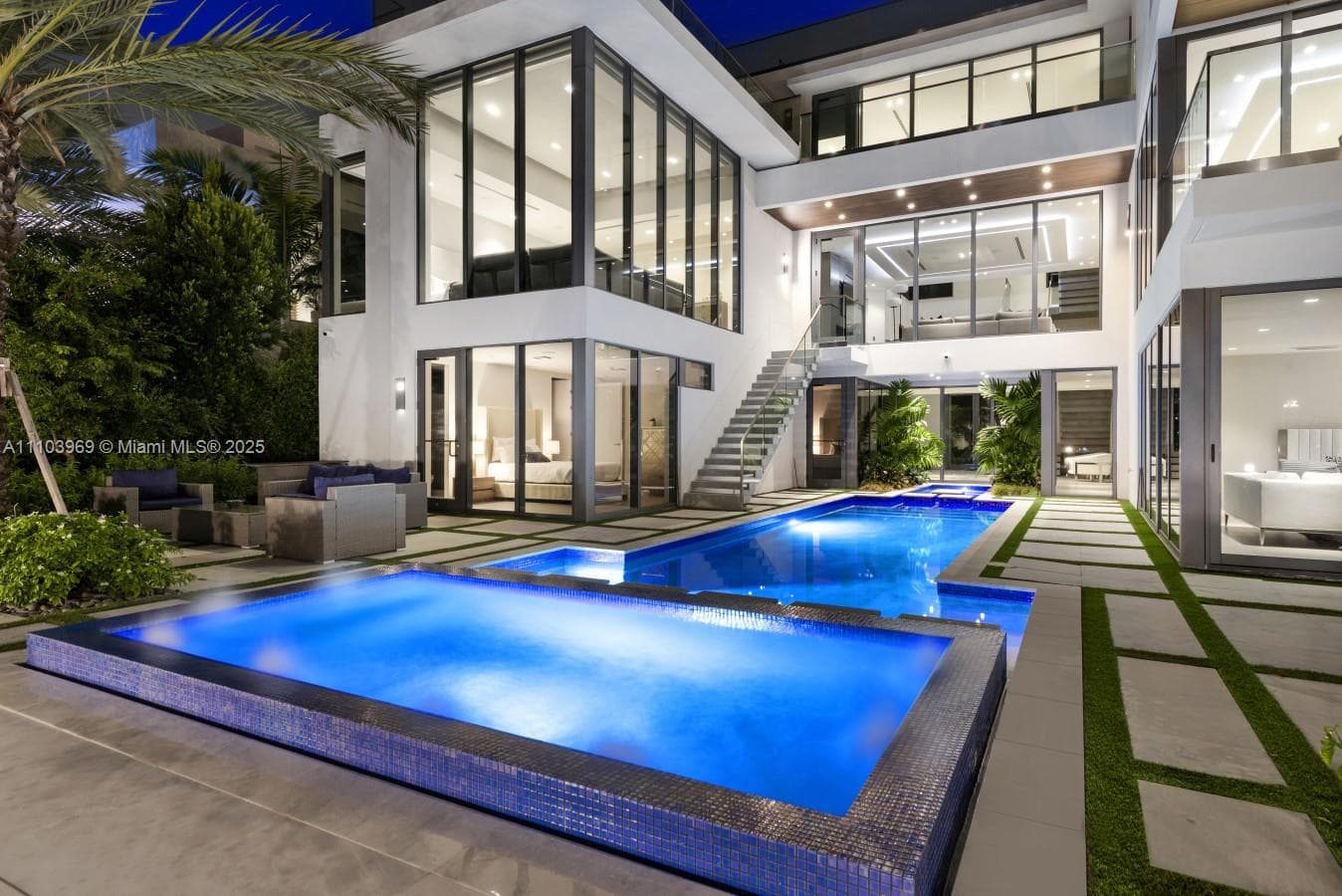 440 Mola Ave photo 7