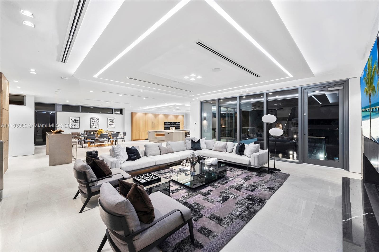 440 Mola Ave photo 9