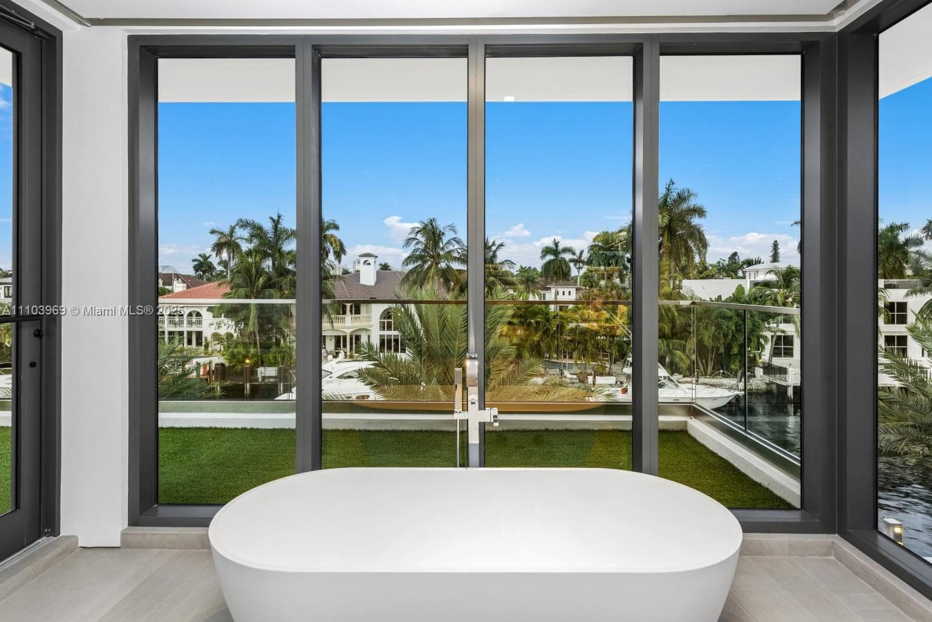 440 Mola Ave photo 24