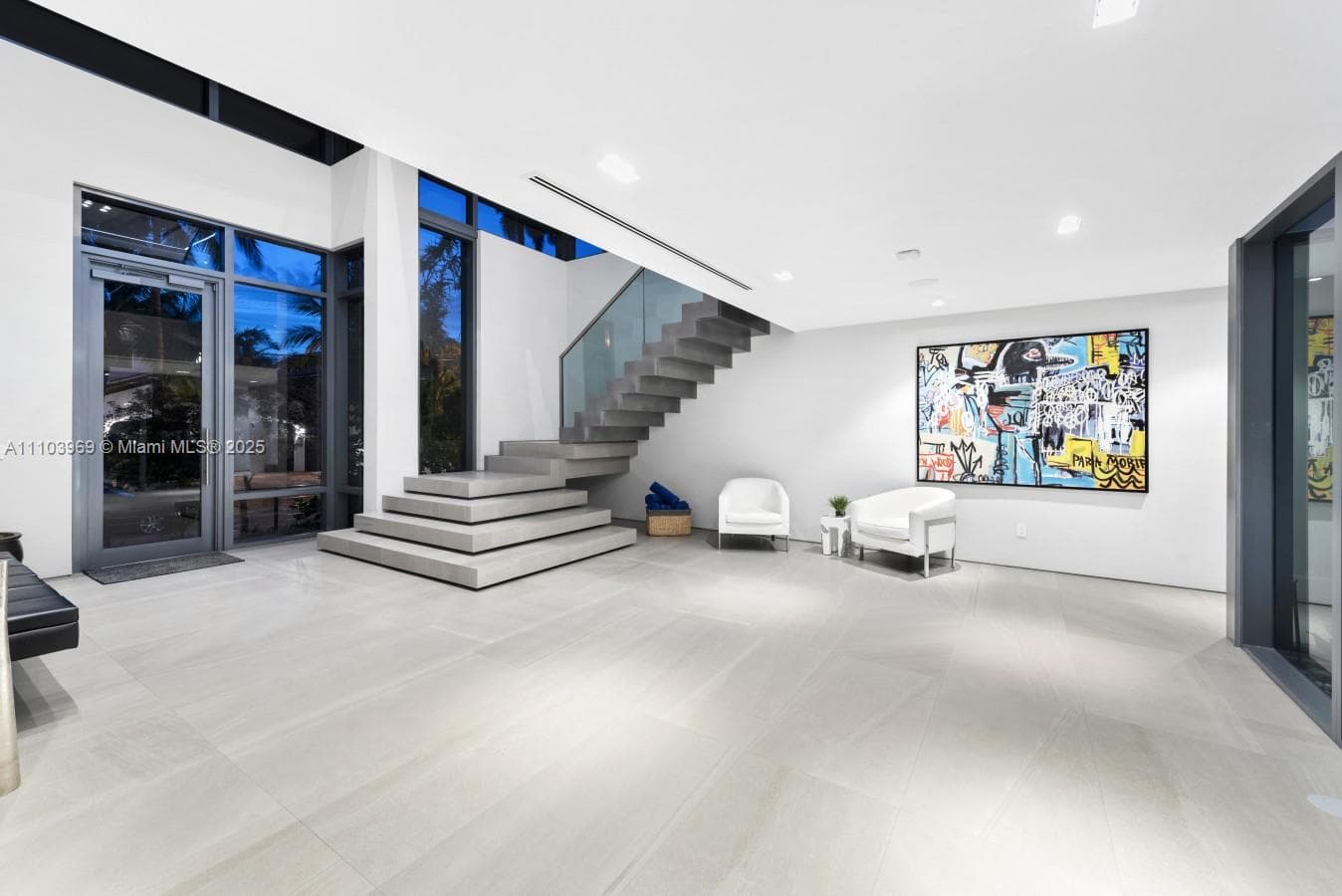 440 Mola Ave photo 18