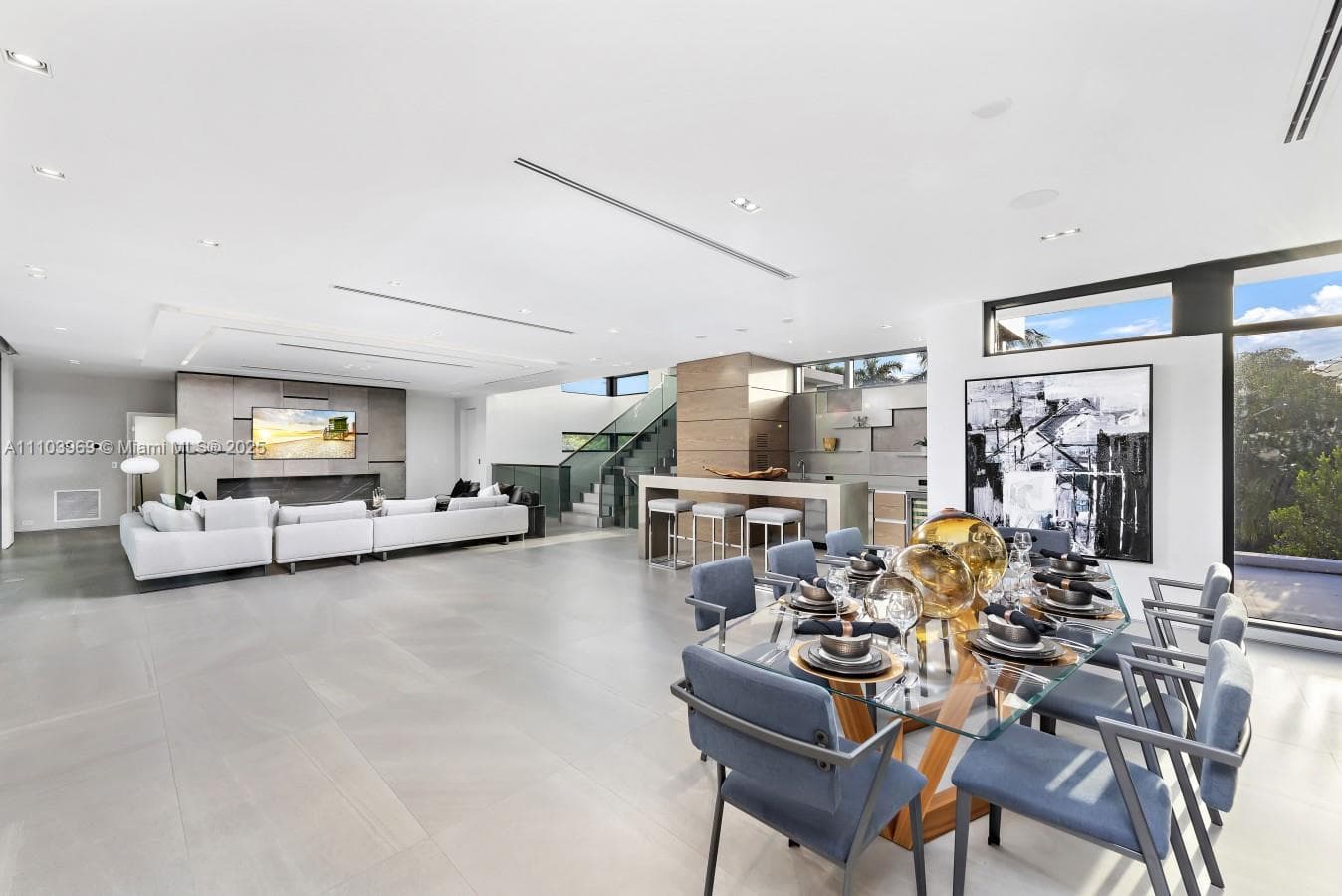 440 Mola Ave photo 11