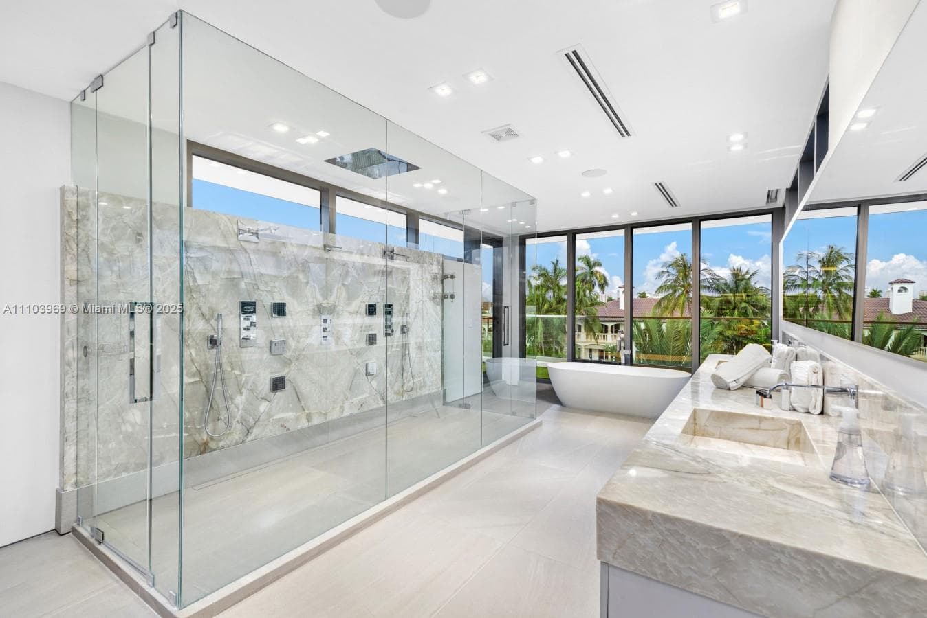 440 Mola Ave photo 21