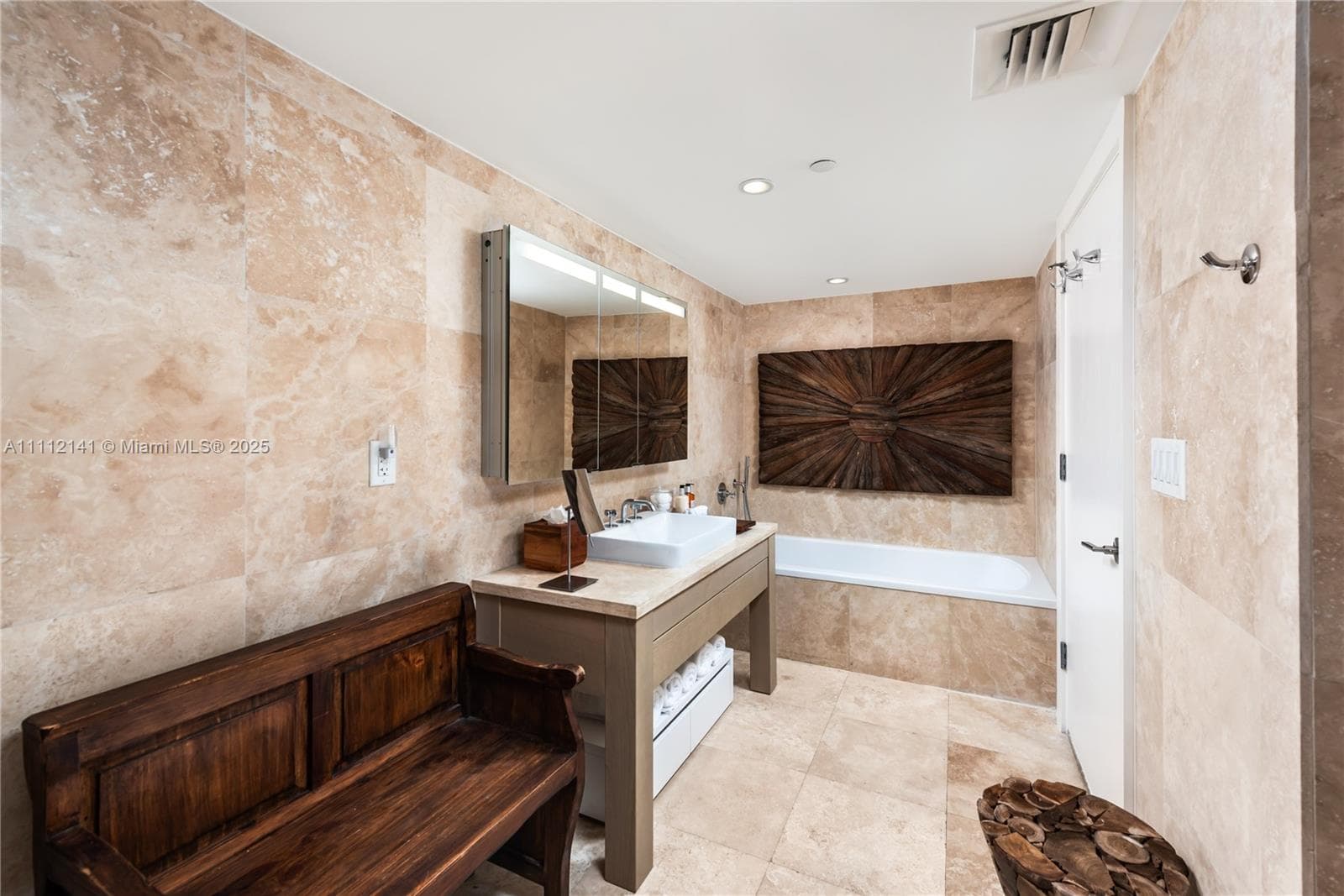102 24th St 1208 photo 5