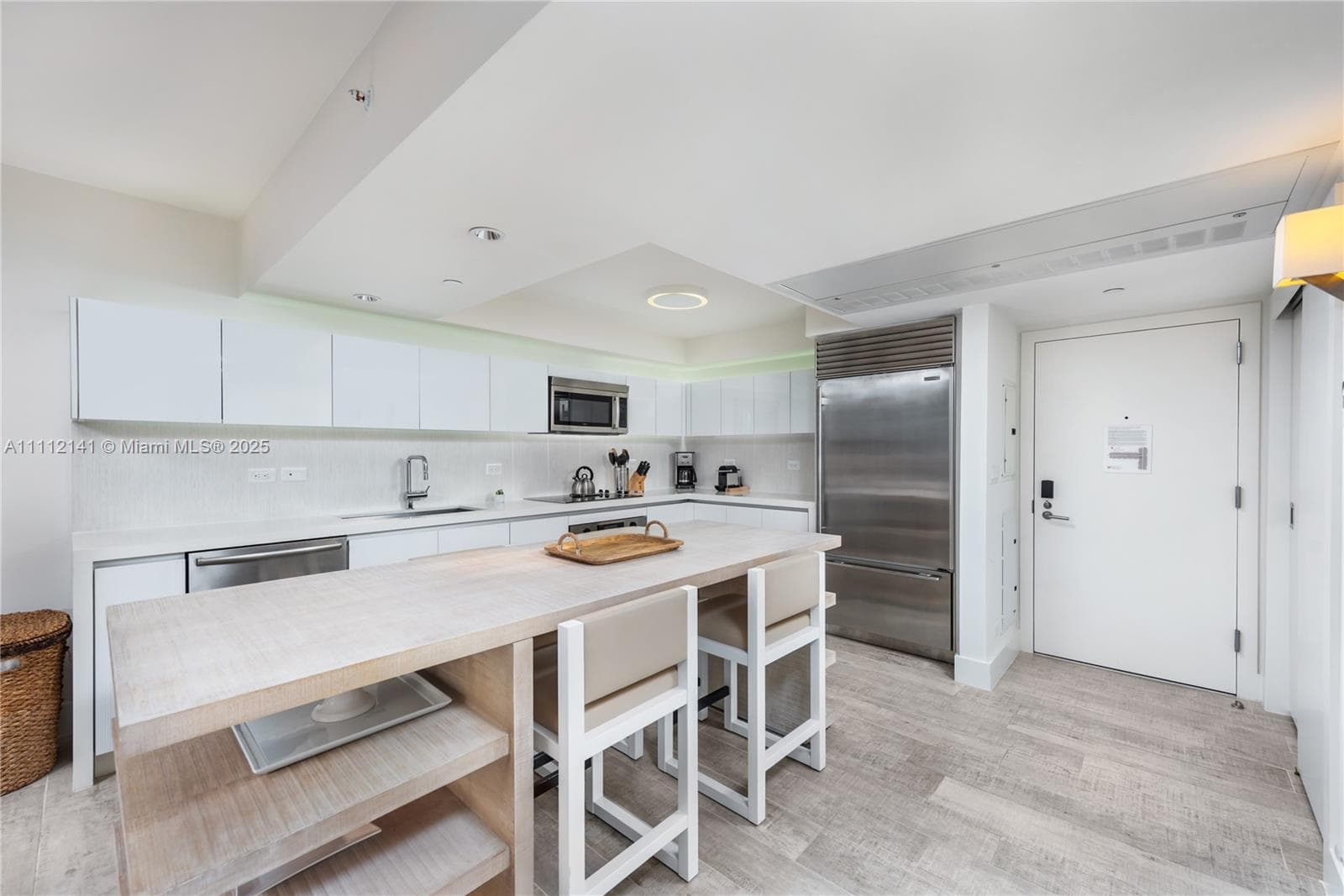 102 24th St 1208 photo 14