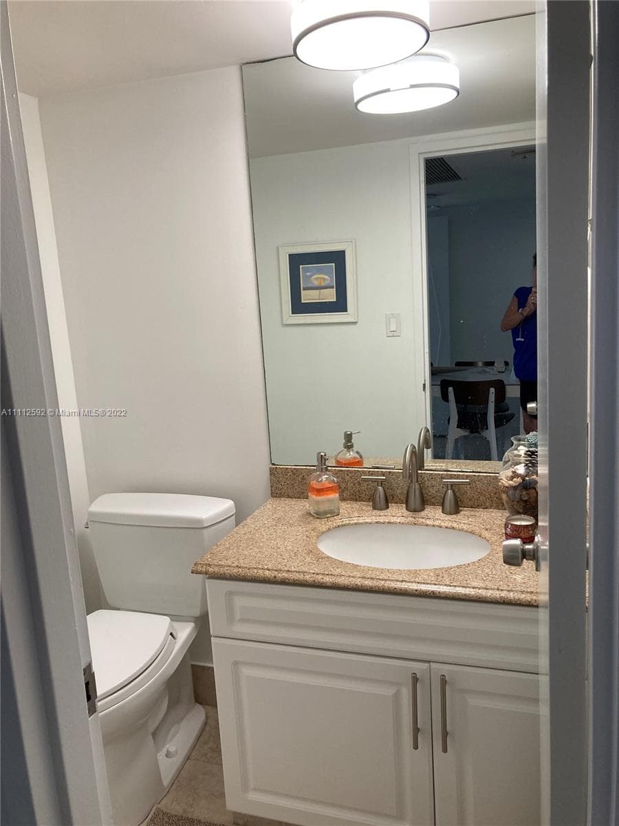 5161 Collins Ave 210 photo 10