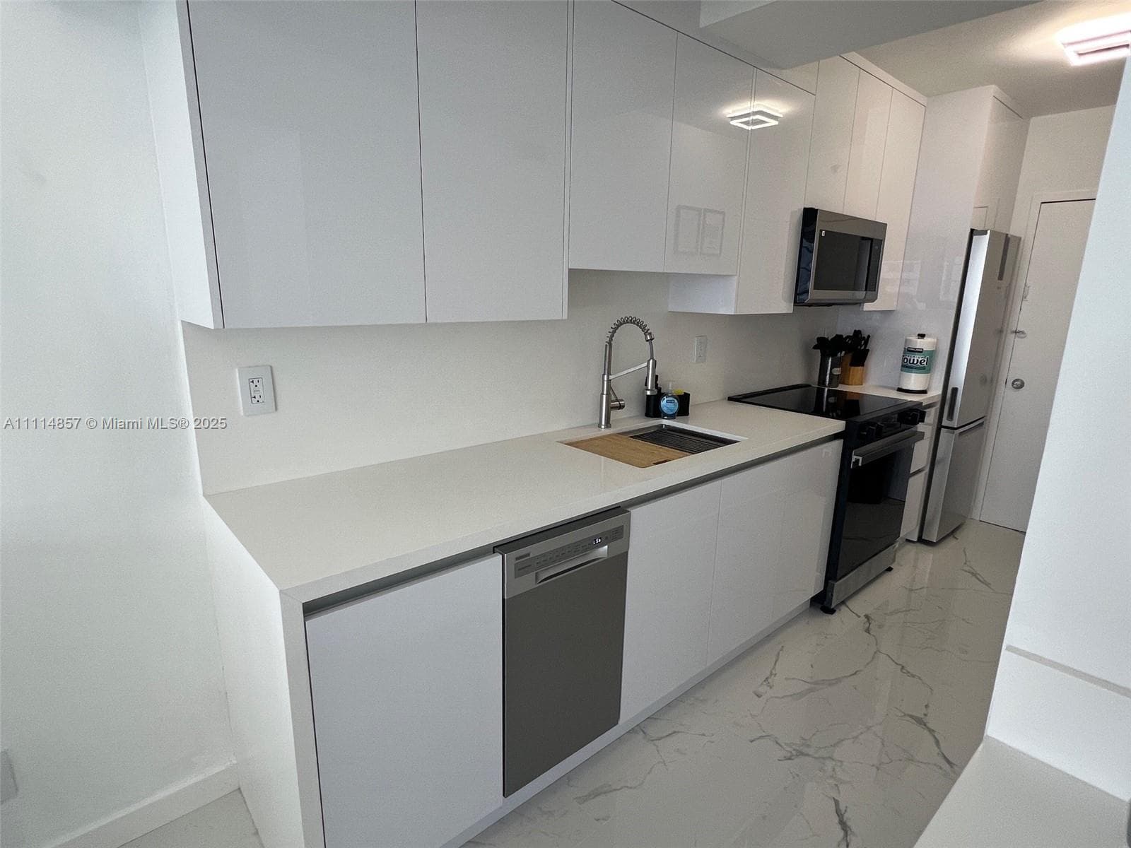 100 Lincoln Rd 1207 photo 7