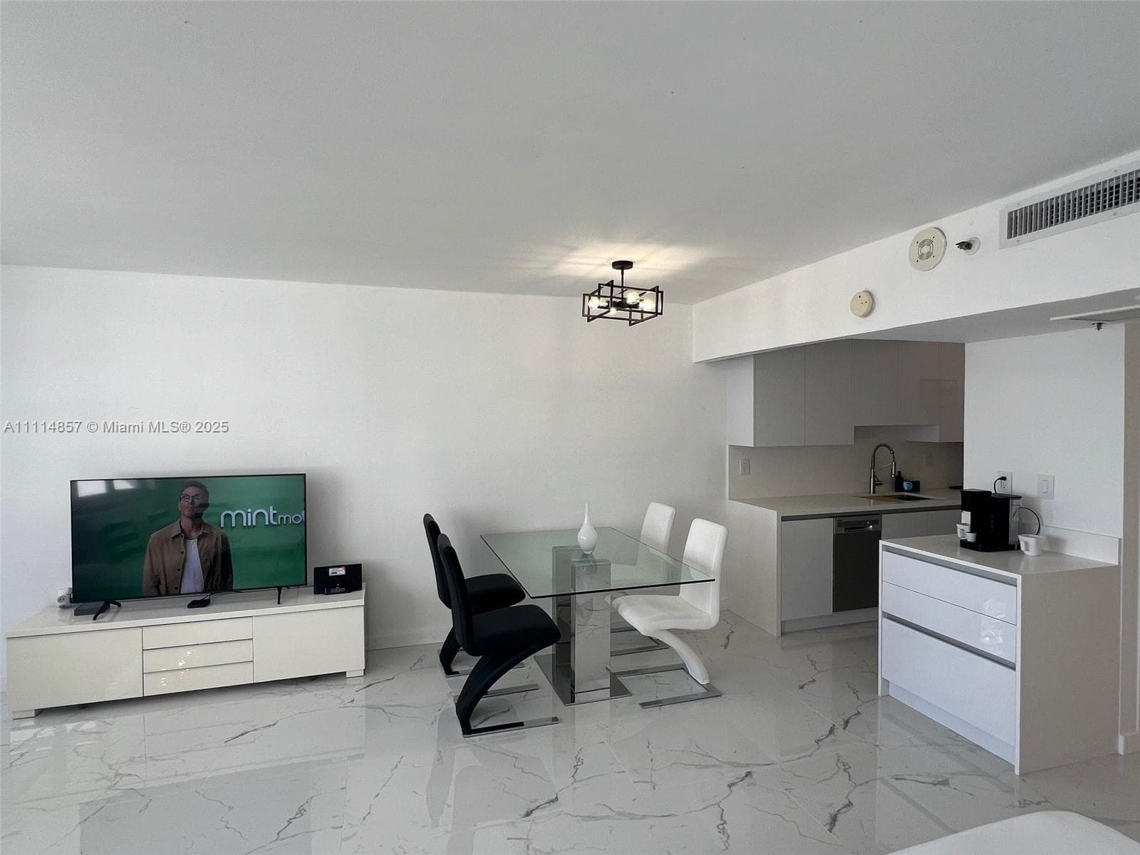 100 Lincoln Rd 1207 photo 5