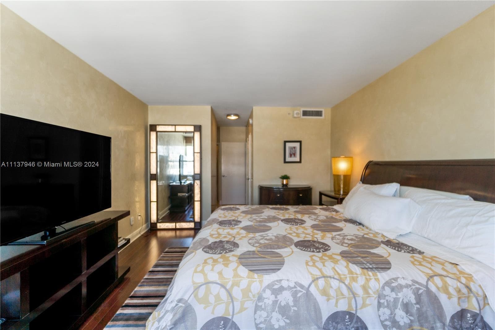 100 Lincoln Rd 1533 photo 16