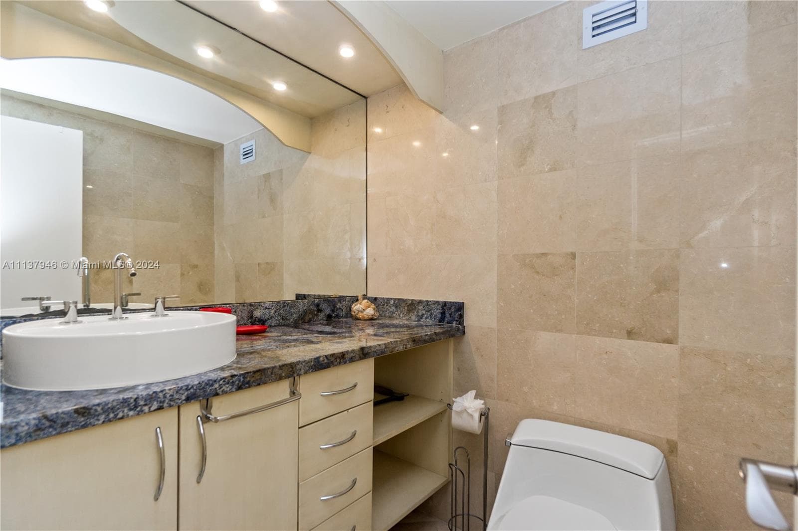 100 Lincoln Rd 1533 photo 10