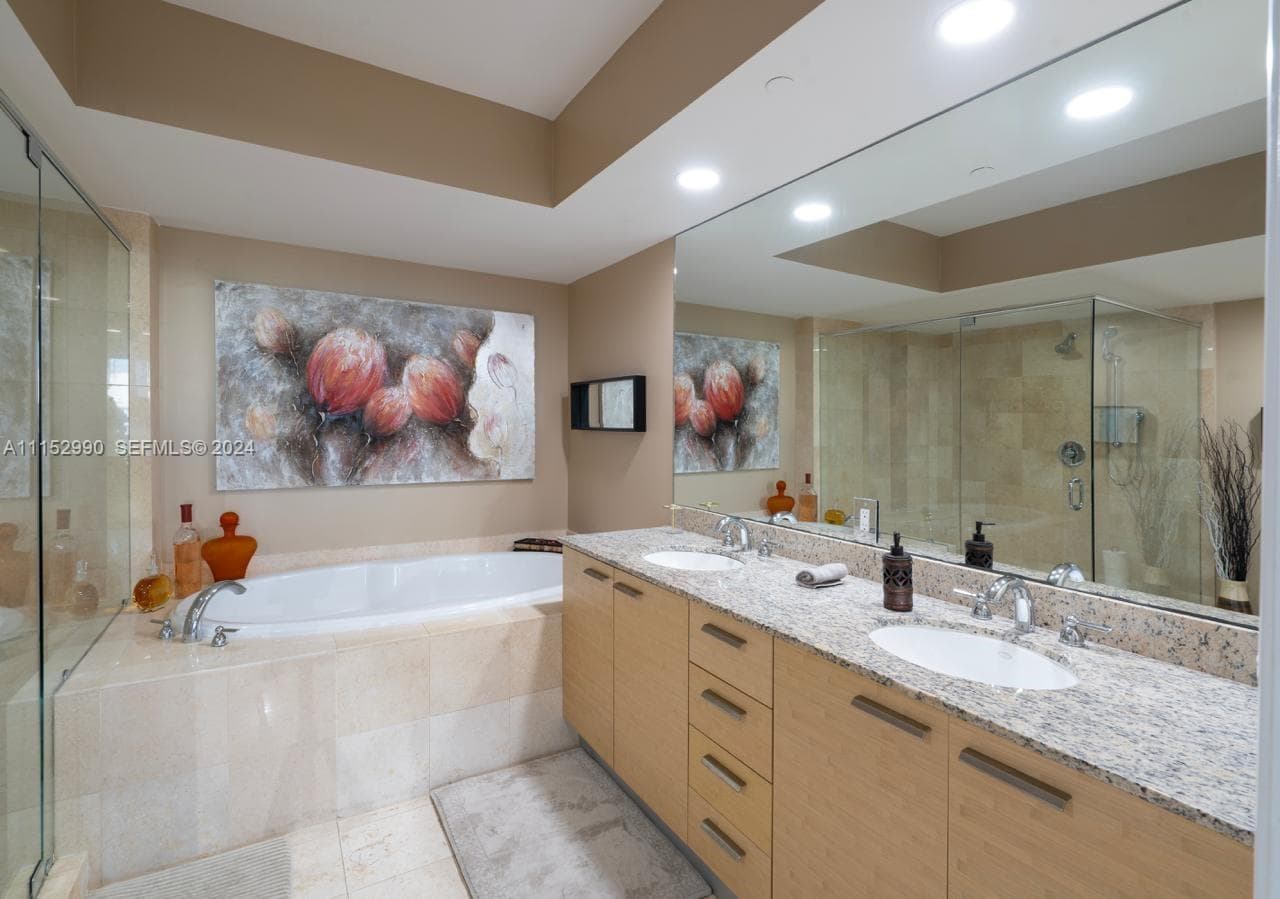 1830 OCEAN DR 4710 photo 13