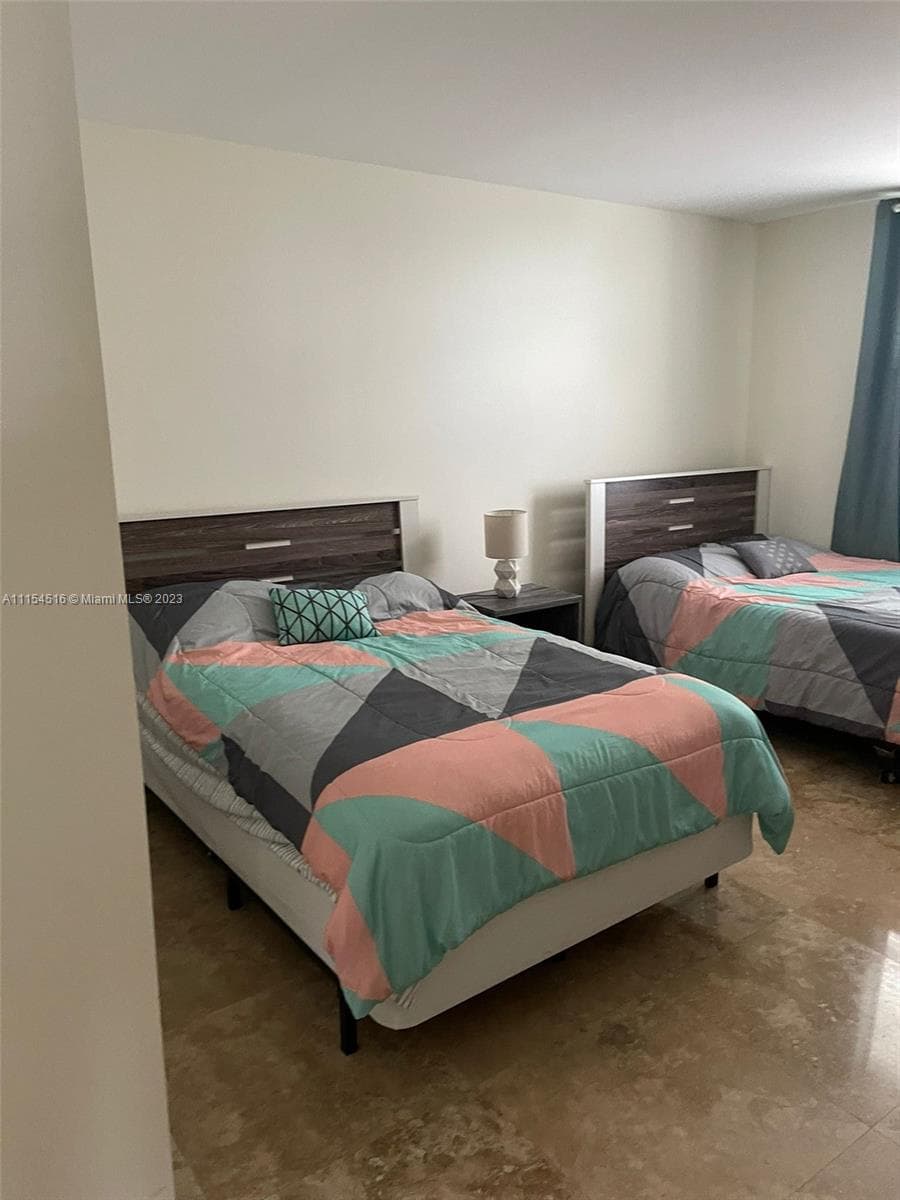 3725 Ocean Dr 301 photo 17