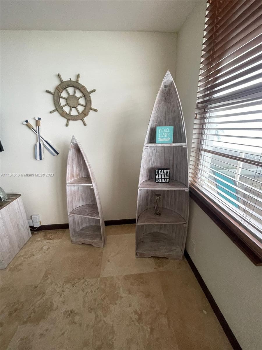 3725 Ocean Dr 301 photo 7