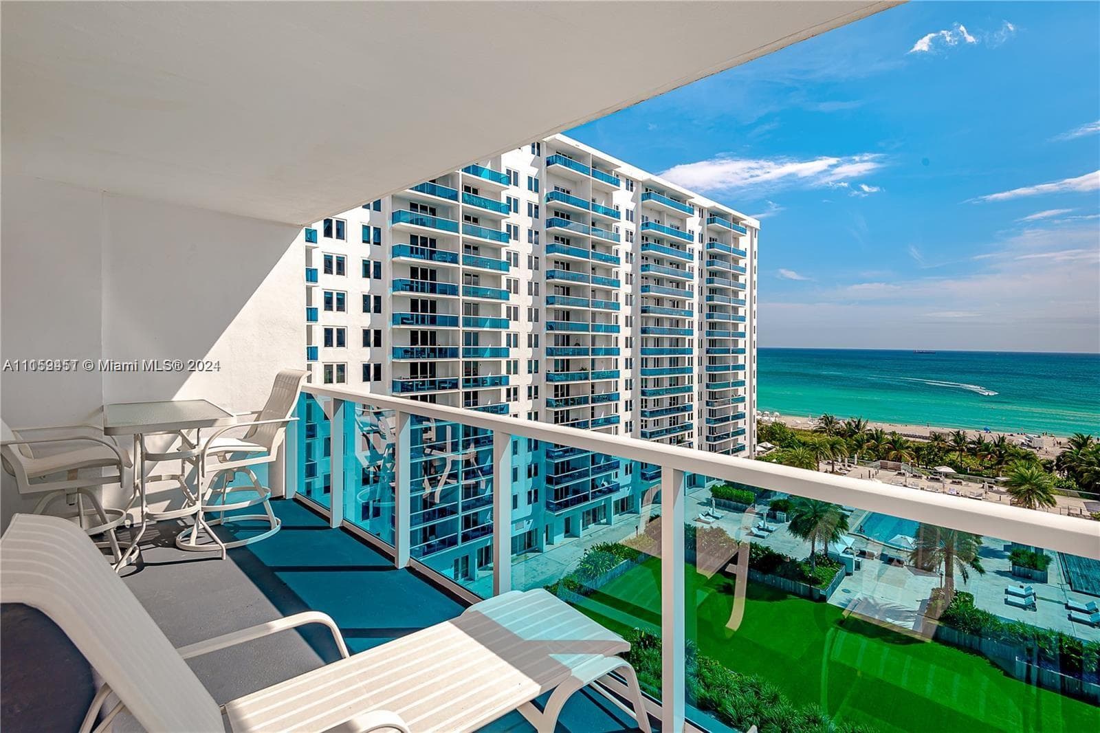 2301 Collins Ave 938 photo 2