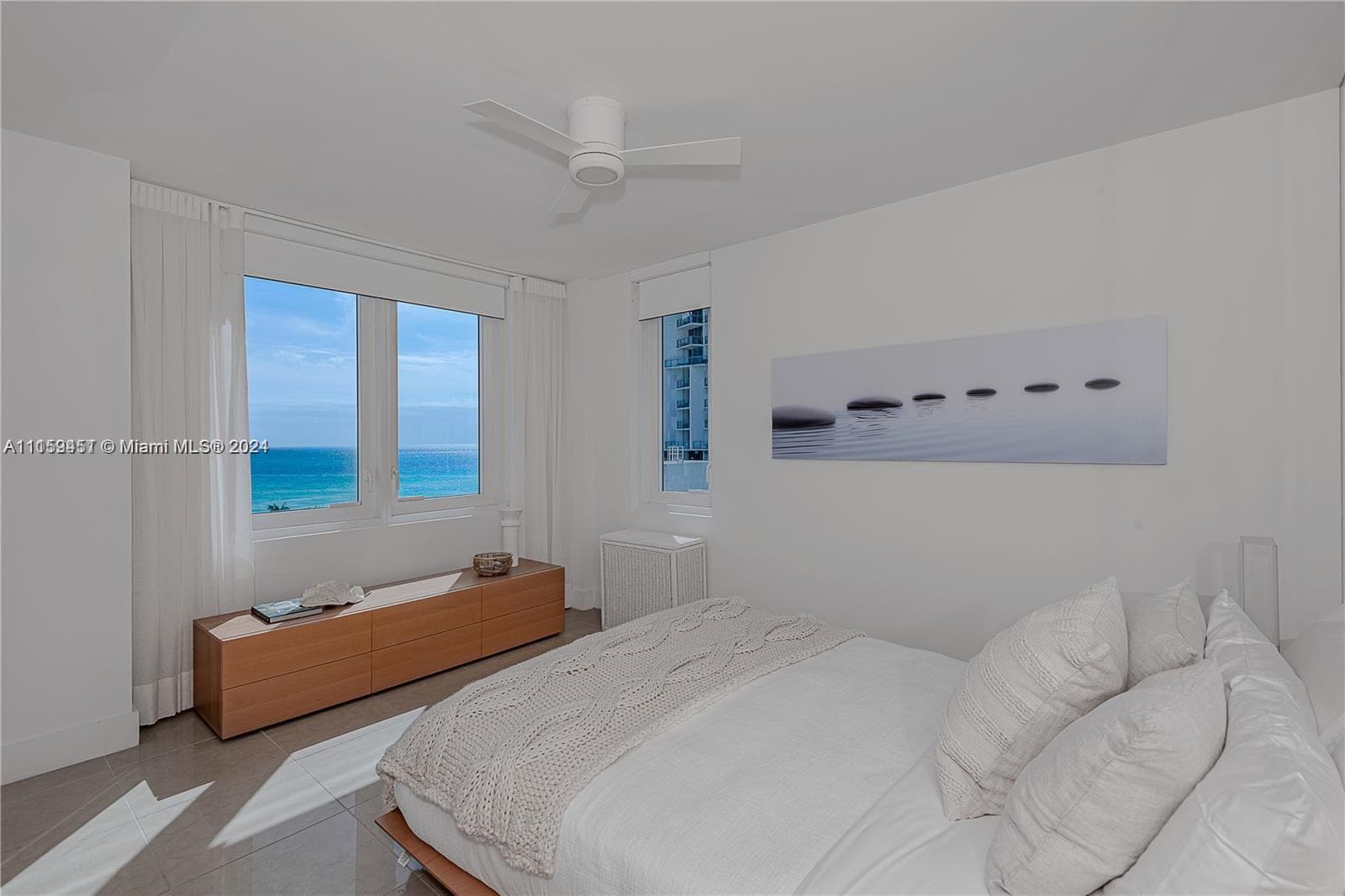 2301 Collins Ave 938 photo 6